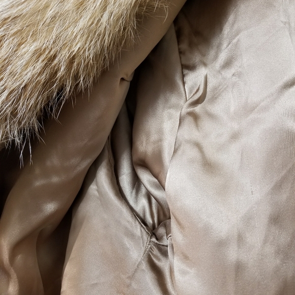 Wilsons Natural Red Fox Fur - Picture 7 of 16